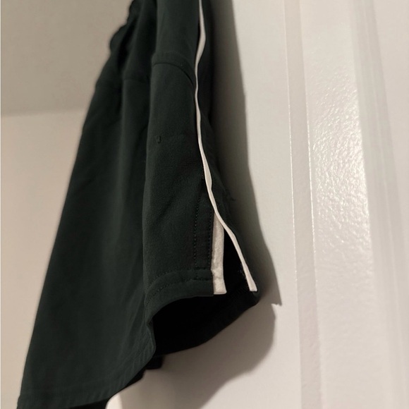 Lululemon Court Rival Shorts - Picture 4 of 4